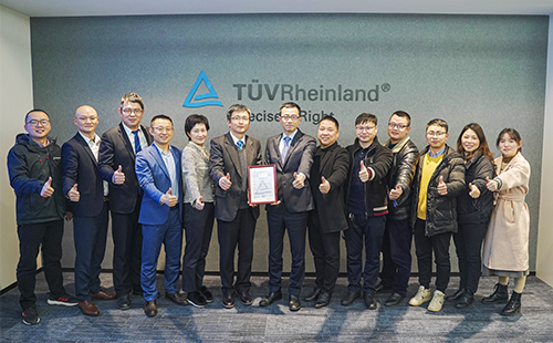 z6尊龙官方电气获TÜV莱茵全球首张输配电领域碳足迹证书